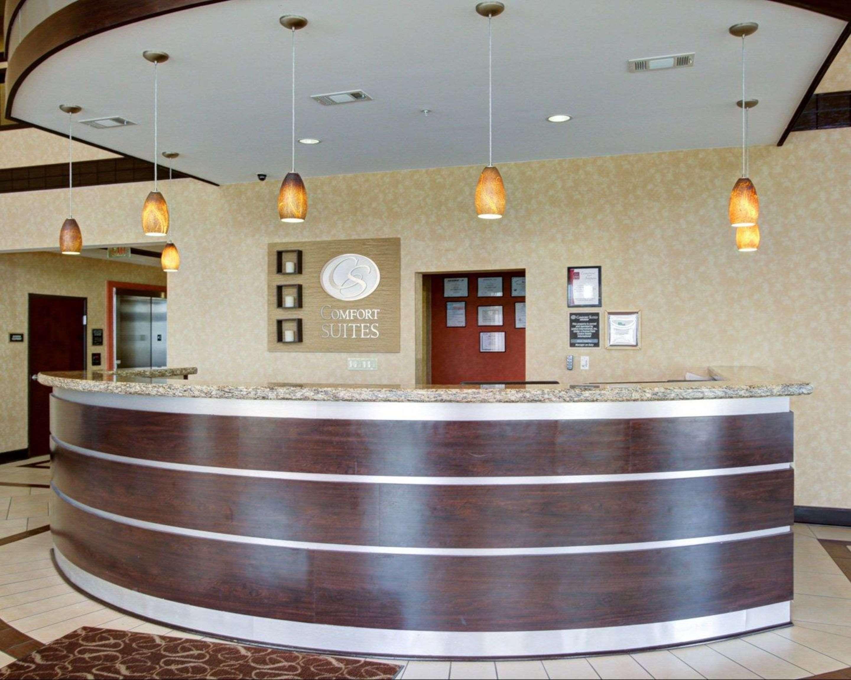 คอมฟอร์ต สวีท Hotel สปริง ภายนอก รูปภาพ